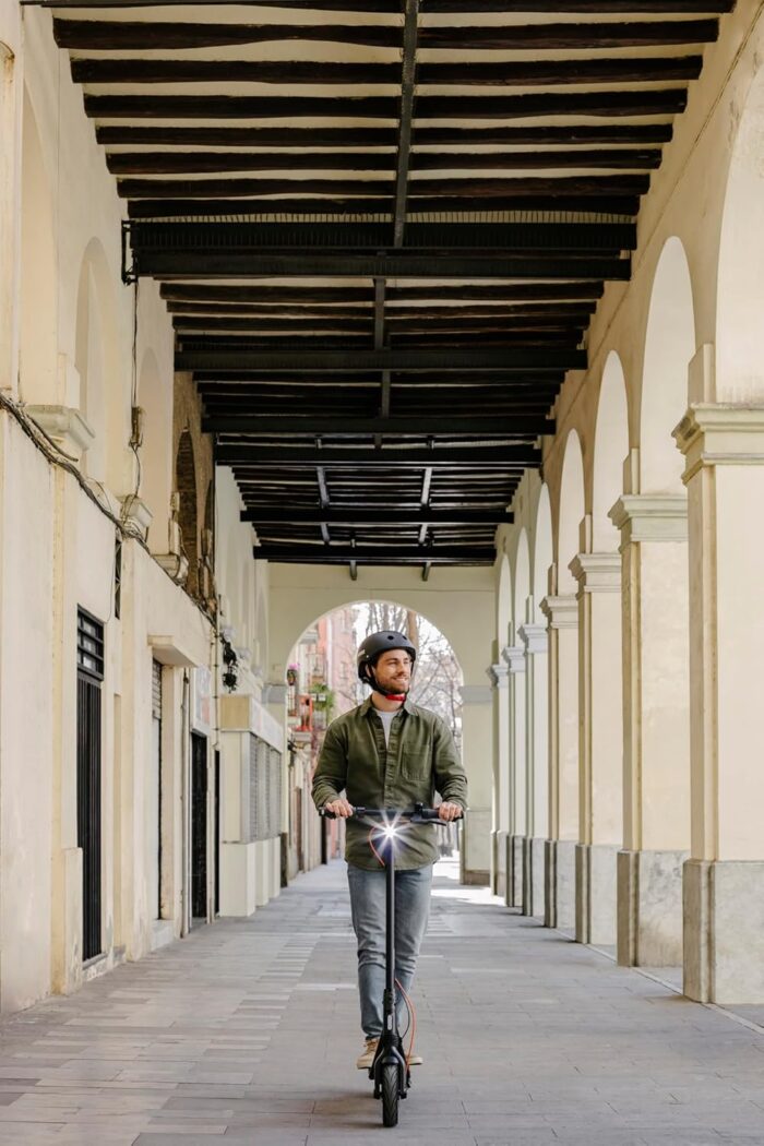 Segway-Ninebot F2 Pro D, E-Scooter mit Straßenzulassung für Erwachsene, max. 20 km/h Geschwindigkeit, 55 km Reichweite, Lange Reichweite
