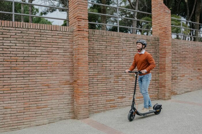 Segway-Ninebot F2 Pro D, E-Scooter mit Straßenzulassung für Erwachsene, max. 20 km/h Geschwindigkeit, 55 km Reichweite, Lange Reichweite